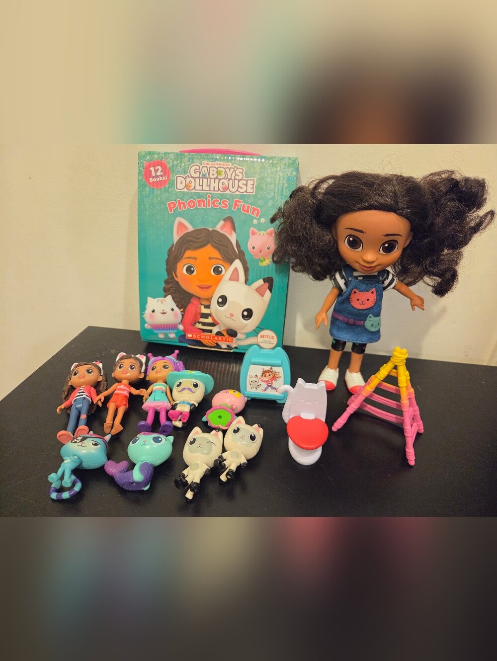 Gabby’s Dollhouse Doll & Figures with Phonics Books